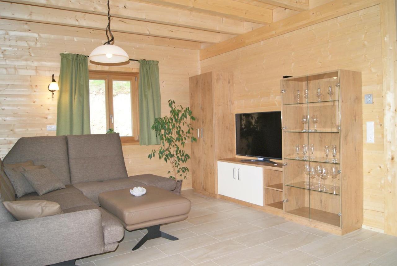 Bergchalet Am Waldrand - Pool, Sauna & Kamin Pöllauberg Buitenkant foto