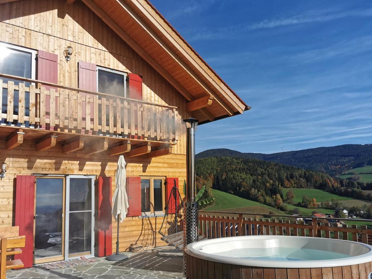 Bergchalet Am Waldrand - Pool, Sauna & Kamin Pöllauberg Buitenkant foto